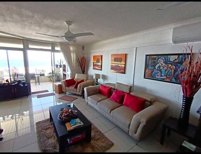3 BEDROOM APARTMENT FOR SALE IN UVONGO BEACH